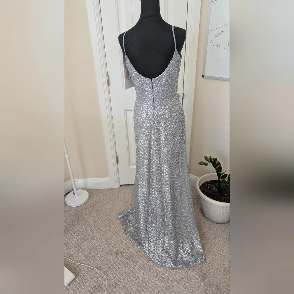 NWT Morilee Madeline Gardner Silver Sequin Gown Size 10 - Picture 9 of 16